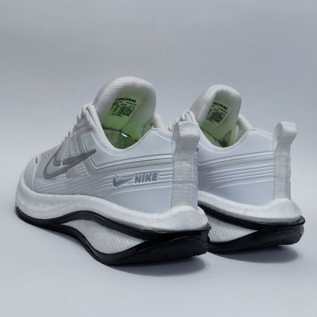 فروش اینترنتی کتانی نایک زوم رونیکس سفید Nike zoom ronix