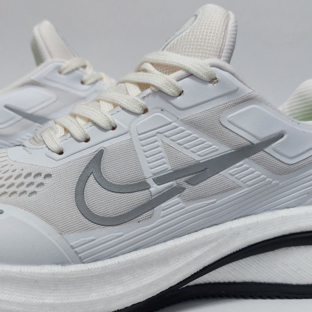 قیمت کتانی نایک زوم رونیکس سفید Nike zoom ronix