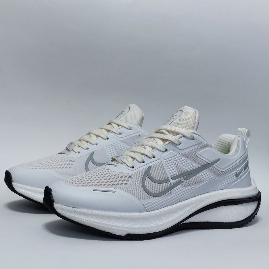 فروش اینترنتی کتانی نایک زوم رونیکس سفید Nike zoom ronix