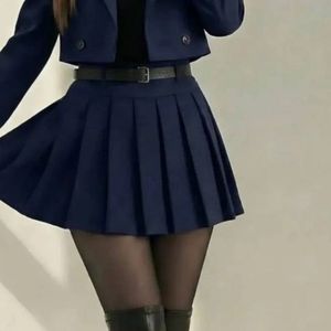 مشخصات کت و دامن پینترستی شروین