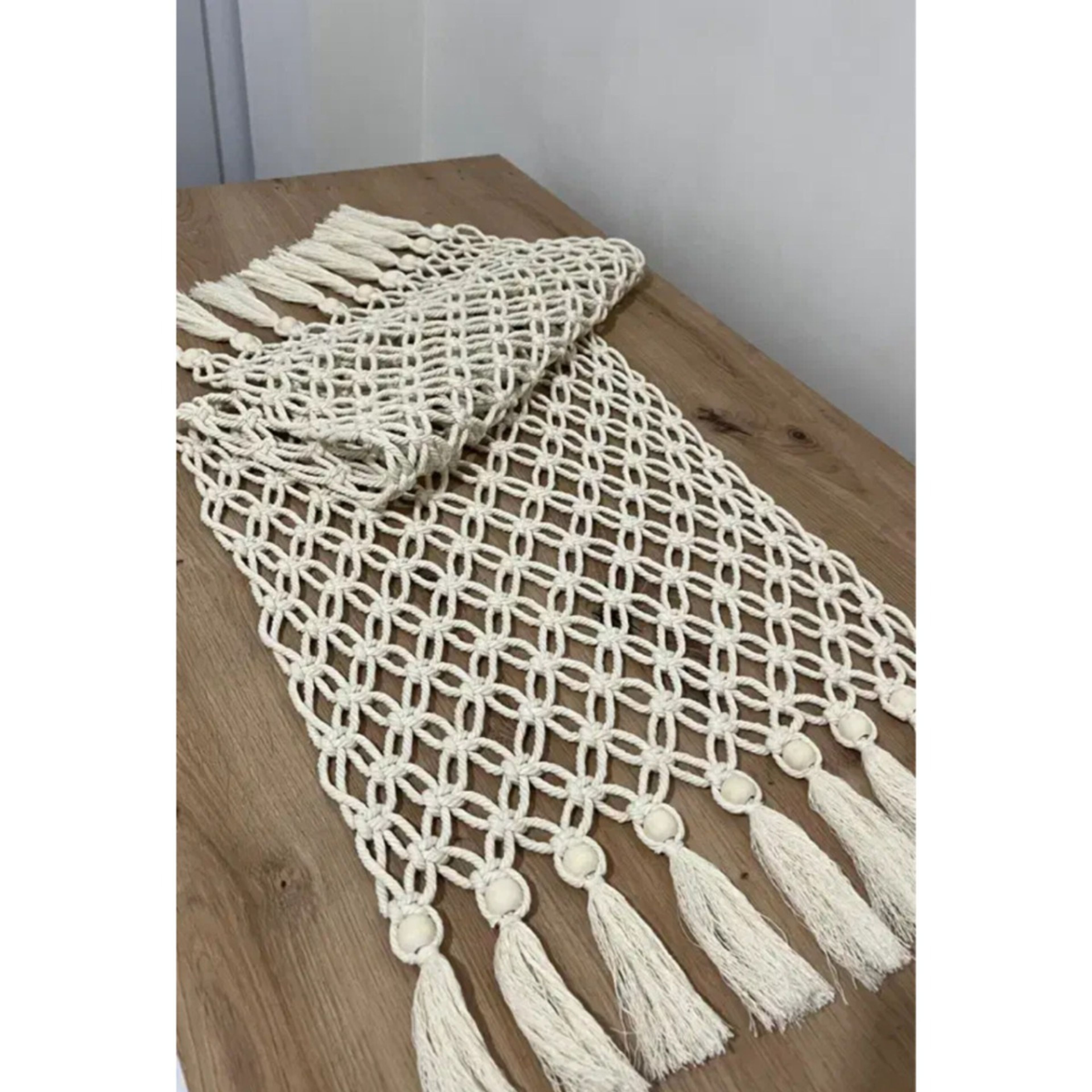 مشخصات رومیزی مکرومه مهره دار آرت بیوتی طرح ترنم