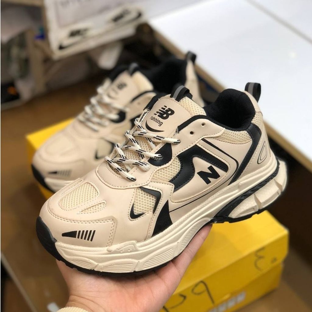 مشخصات کفش نیوبالانس لژدار 990 رنگ کرم مشکی 