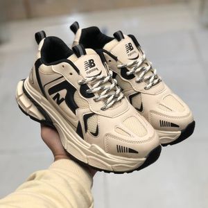 فروش اینترنتی کفش نیوبالانس لژدار 990 رنگ کرم مشکی 