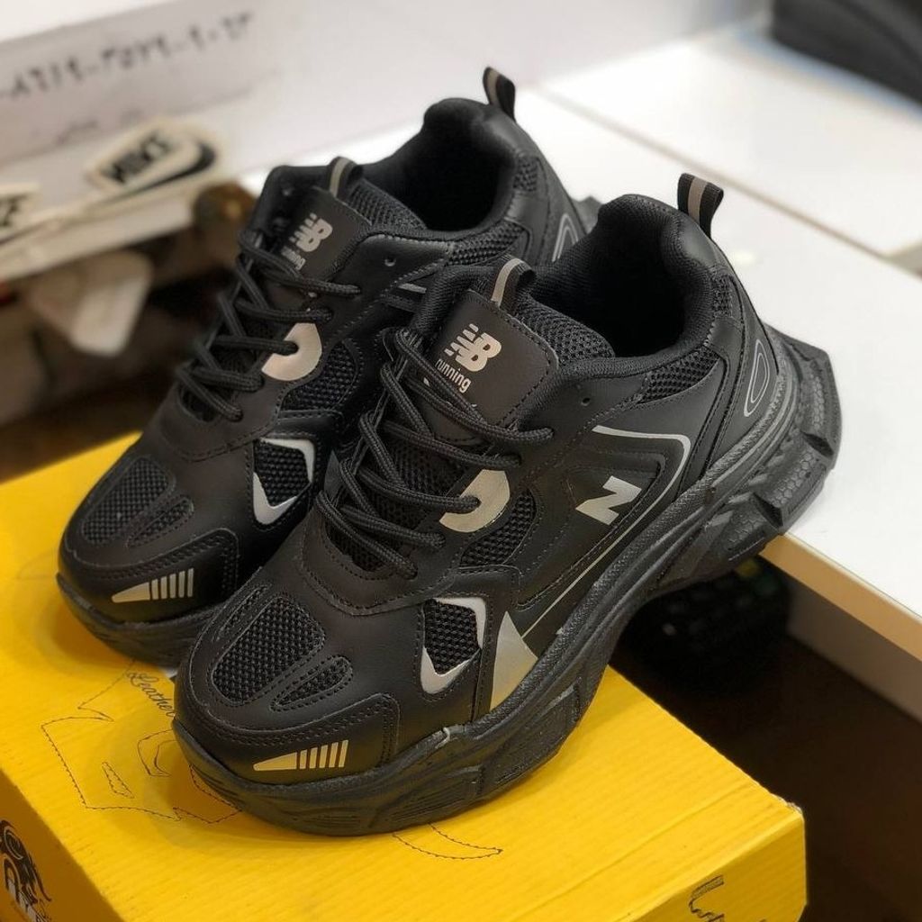 مشخصات کفش نیوبالانس لژدار 990 رنگ مشکی 