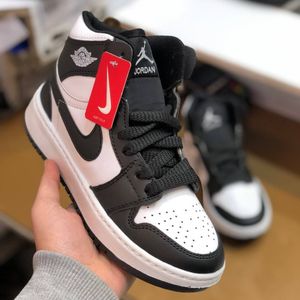 خرید انلاین کفش نایک جردن زنانه رنگ سفید مشکی 