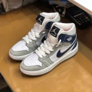 خرید اینترنتی کفش نایک جردن ساقدار زنانه رنگ طوسی ابی 