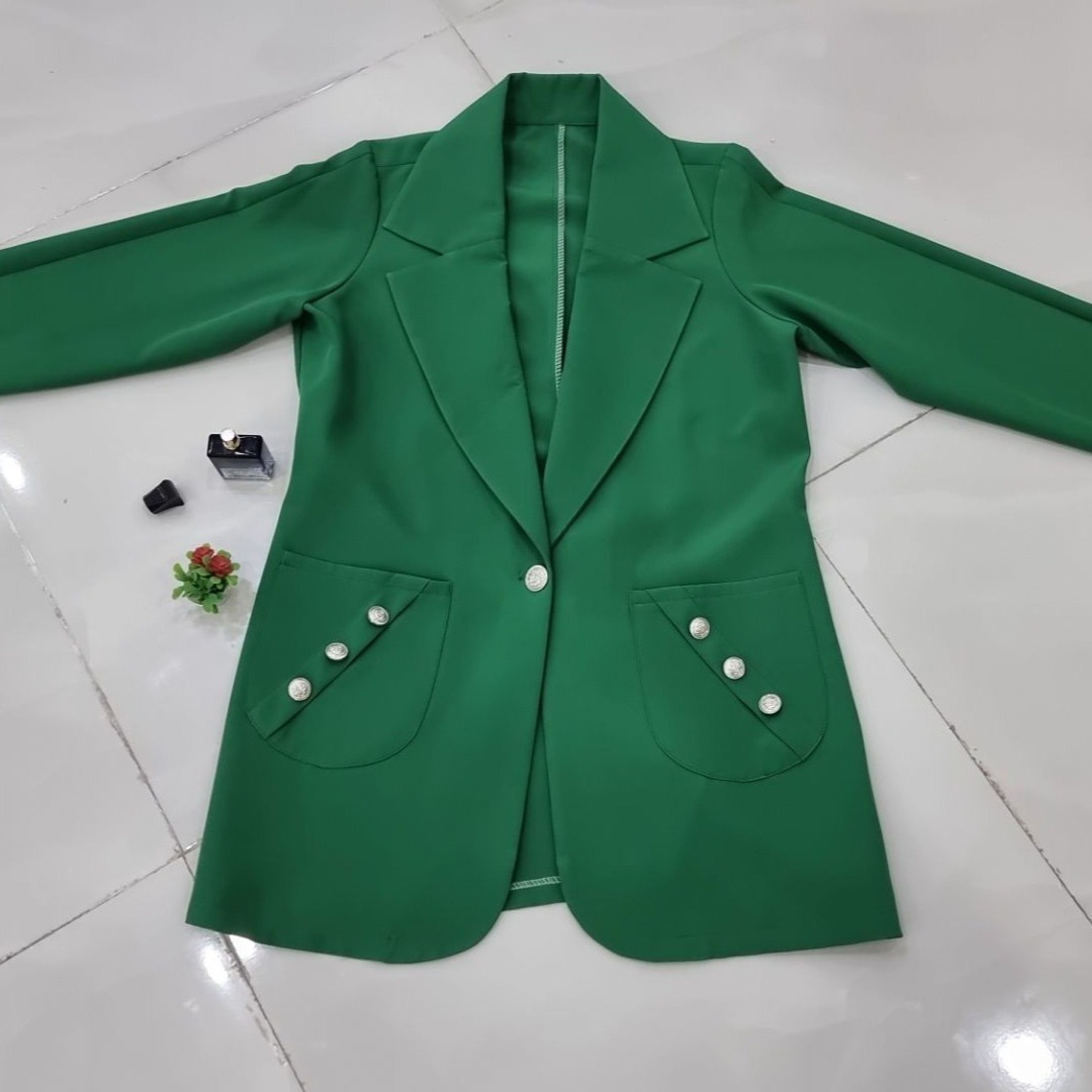مشخصات کت تک مازراتی