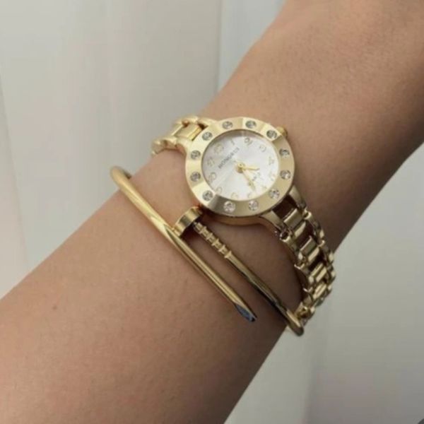 ساعت مچی زنانه هانگری دور نگین