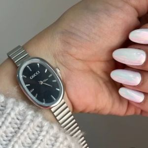 ساعت مچی زنانه گوچی بند استیل رنگ صفحه مشکی