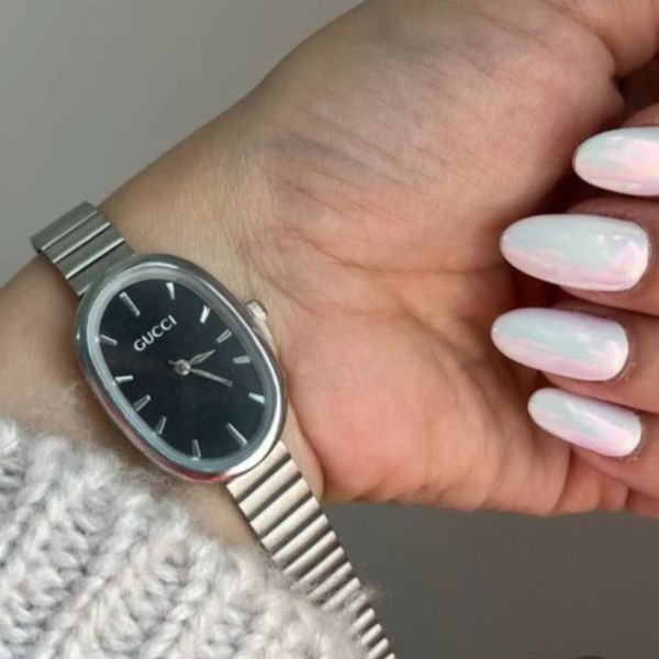 ساعت مچی زنانه گوچی بند استیل رنگ صفحه مشکی