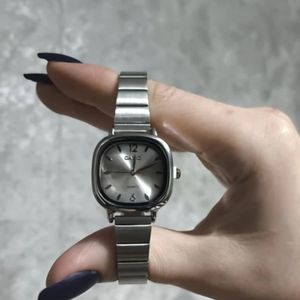 ساعت مچی زنانه کاسیو مدل کلاسیک برند: CASIO