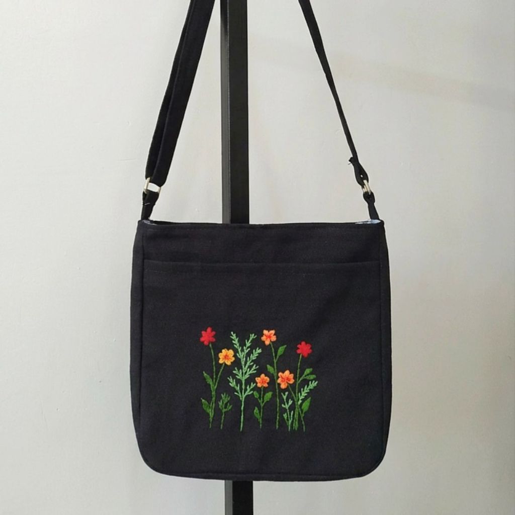 خرید انلاین کیف گلدوزی شده کتان