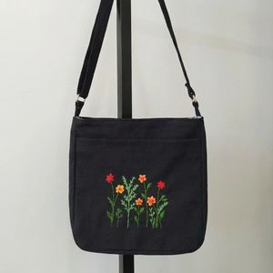 خرید انلاین کیف گلدوزی شده کتان