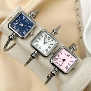 ساعت دستبندی زنانه بنگل