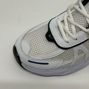 خرید آنلاین کتونی اسپرت مدل نایک v2k رنگ سفید سرمه ای