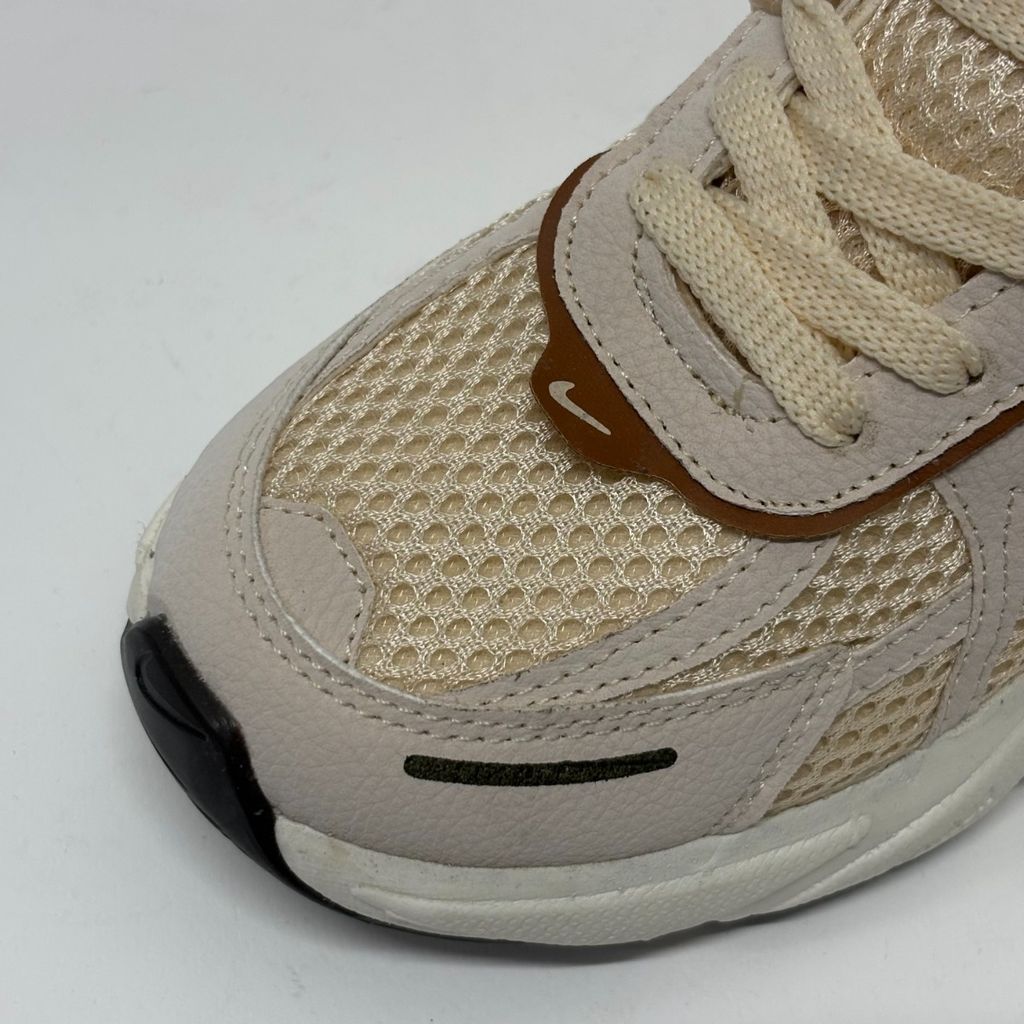 فروش اینترنتی کتونی اسپرت مدل نایک v2k رنگ نسکافه ای