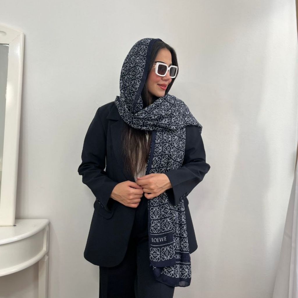 خرید اینترنتی شال سرمه ای  تمام نخ چهارفصل