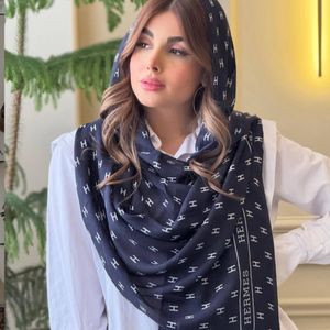 شال سرمه ای  تمام نخ چهارفصل