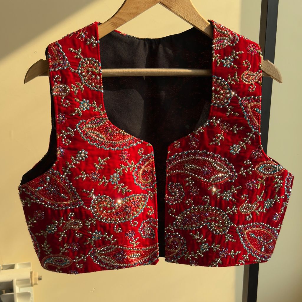 فروش اینترنتی وست زنانه ژادین