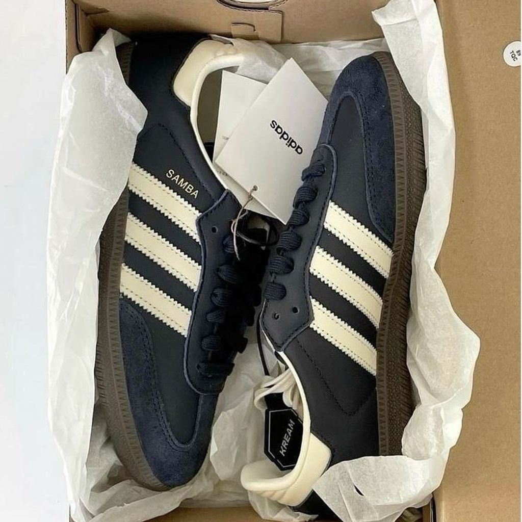 خرید انلاین کفش ادیداس سامبا زنانه رنگ سورمه ای