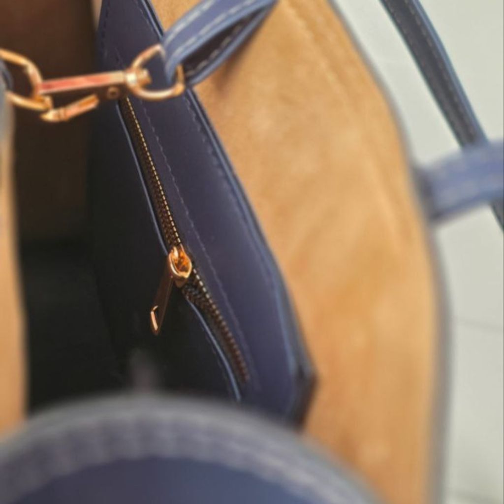 مشخصات کیف دوشی و دستی بارتا