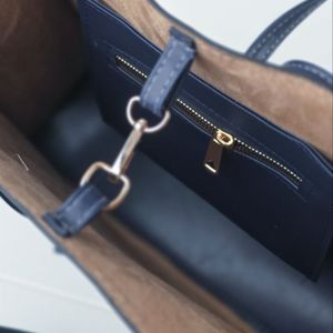 خرید انلاین کیف دوشی و دستی بارتا