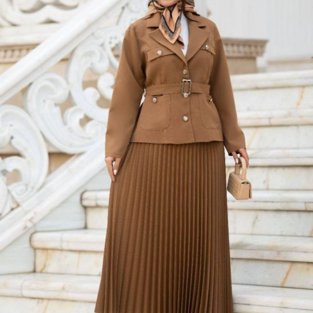 فروش اینترنتی ست کت و دامن زنانه اسپیناس