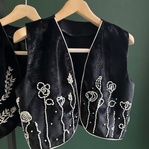 جلیقه دست دوز مرواریدی طرح رز