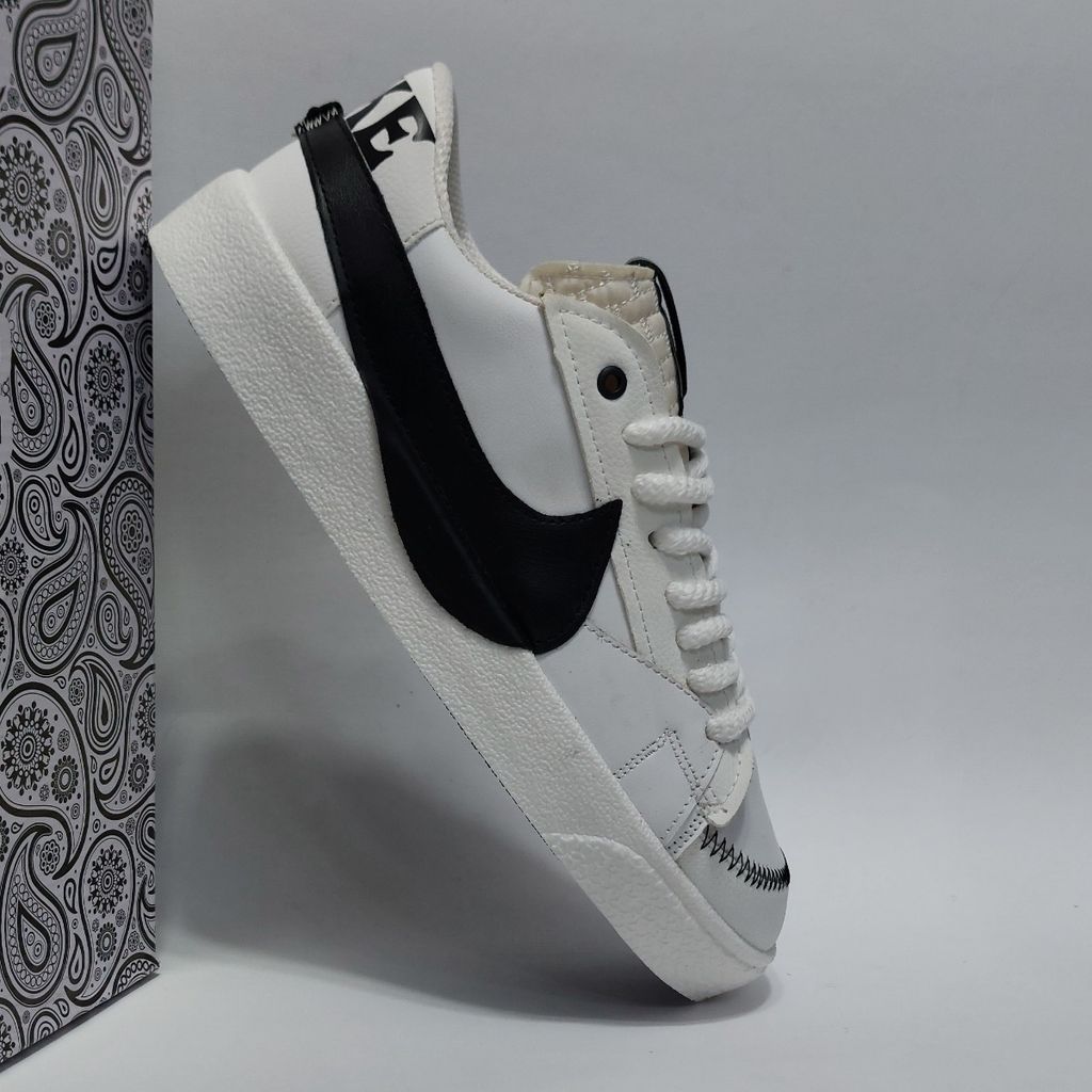 مشخصات کتانی نایک بلیزر جامبو Nike Blazer Jumbo