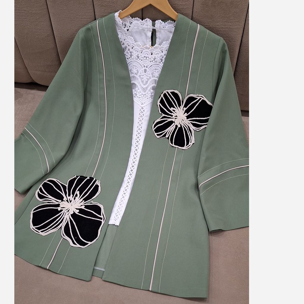 قیمت ارزان مانتو مجلسی مدل میرا سبز