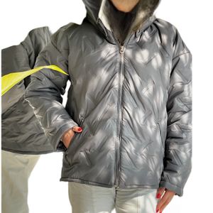 کاپشن کلاهدار هدلا