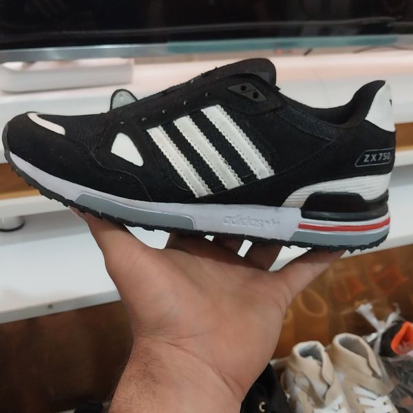 کفش زنانه آدیداس zx750