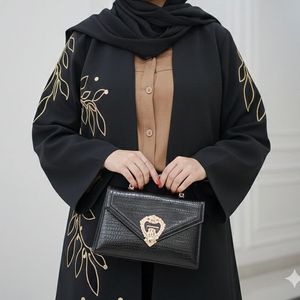 قیمت مانتو مجلسی گلدوزی مدل سارین