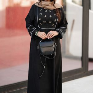 پیراهن بلند آستین دار