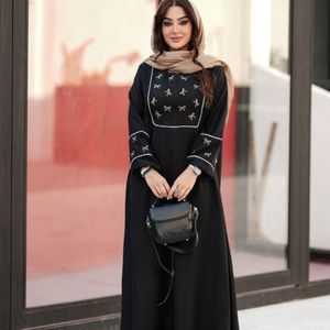 پیراهن بلند آستین دار