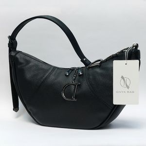 قیمت ارزان کیف چرمی دوشی زنانه وارداتی خارجی مدل هلال (Hobo) - برند Onyx Bag