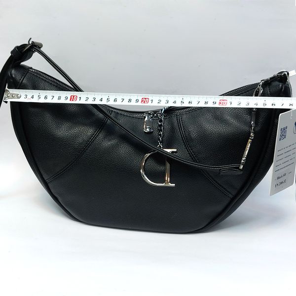 کیف چرمی دوشی زنانه وارداتی خارجی مدل هلال (Hobo) - برند Onyx Bag