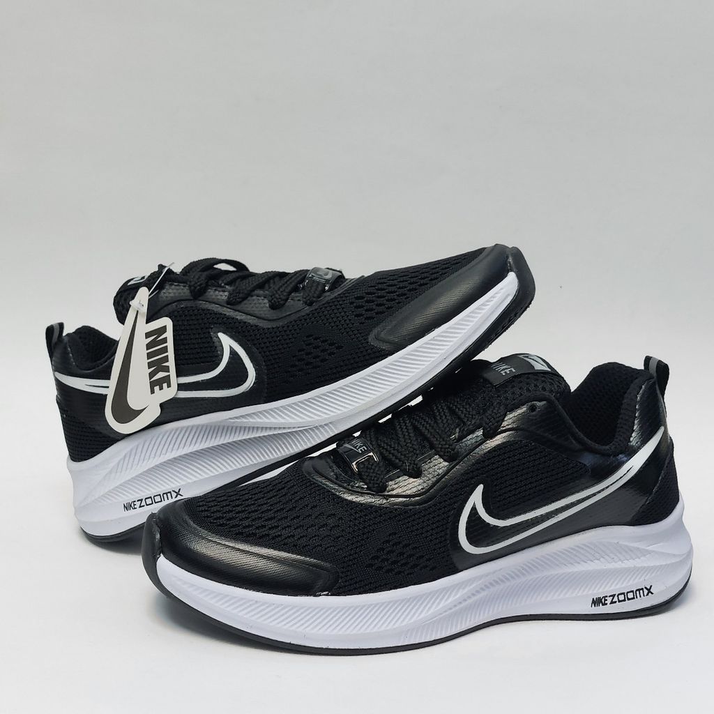 مشخصات کتانی نایک زوم بسیار سبک و راحت Nike Zoom