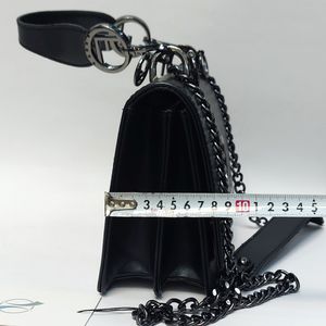 فروش اینترنتی کیف رو دوشی زنانه وارداتی درجه یک طرح فندی Fendi