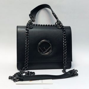 قیمت کیف رو دوشی زنانه وارداتی درجه یک طرح فندی Fendi