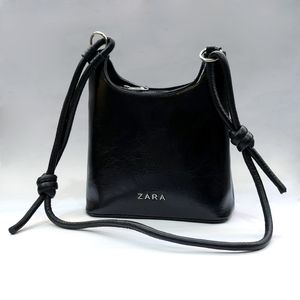 مشخصات کیف رو دوشی زنانه مدل مینیمال زارا Zara