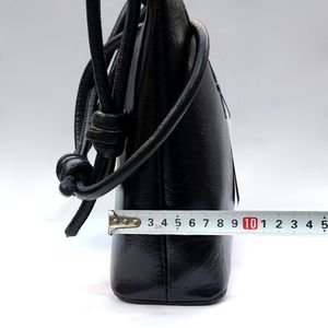 مشخصات کیف رو دوشی زنانه مدل مینیمال زارا Zara