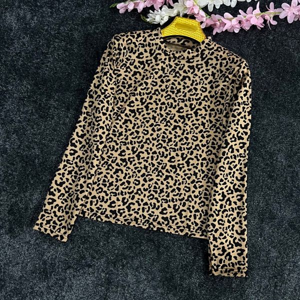 بلوز زنانه و دخترانه طرح پلنگی