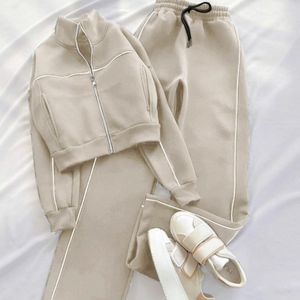 فروش اینترنتی سویشرت شلوار مغزی دوزی