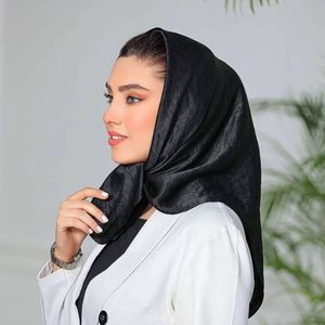 مینی اسکارف نخی کوپرا مشکی قواره 75