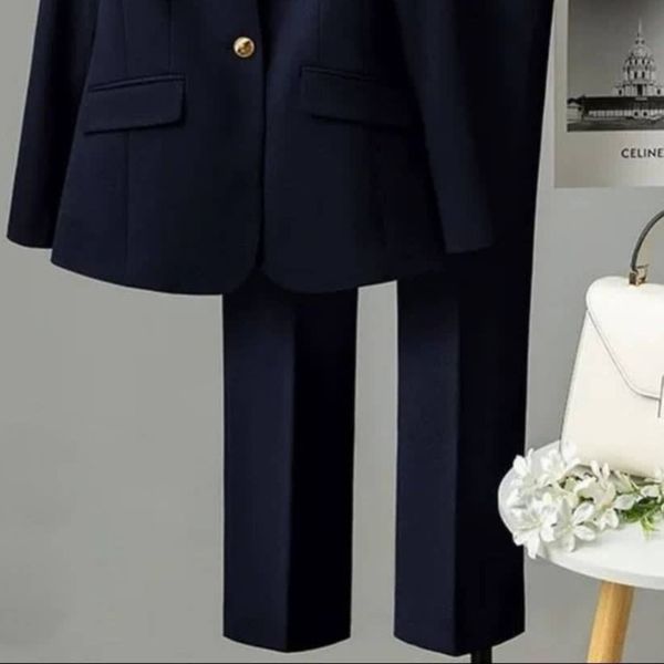 کت و شلوار زنانه مازراتی مدل برکه