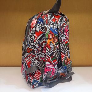 مشخصات کوله پشتی اسپرت رنگی مدل College
