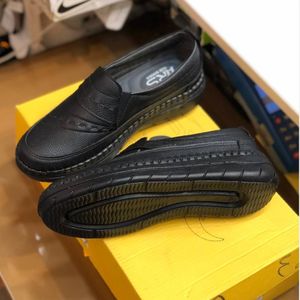 فروش اینترنتی کفش چرم طبی زنانه مدل مونا مشکی