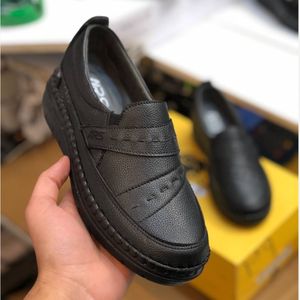 خرید آنلاین کفش چرم طبی زنانه مدل مونا مشکی