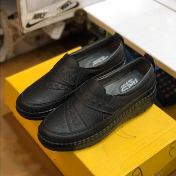 کفش چرم طبی زنانه مدل مونا مشکی